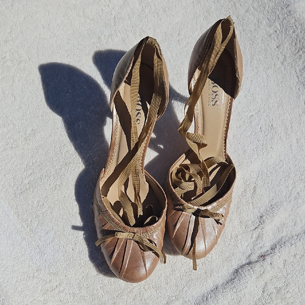 Hugo Boss‎ Tan Lace-Up Heels